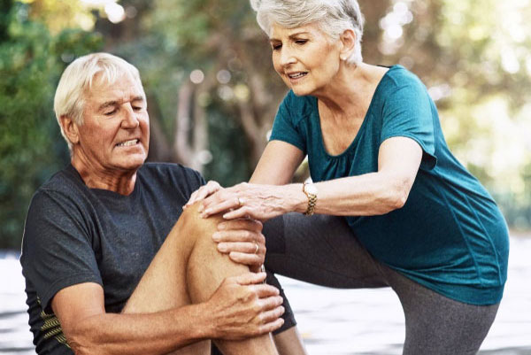 Knee Pain Treatment in West Delhi