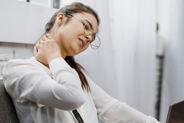 Neck Pain Treatment in West Delhi